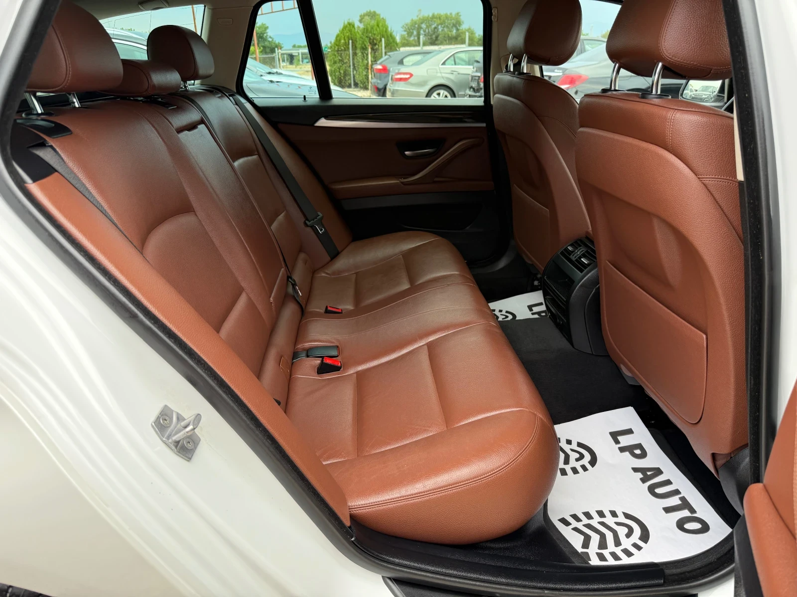 BMW 530 3.0D* 249k.c* M-LUXORY* FACELIFT, снимка 12 - Автомобили и джипове - 55792193