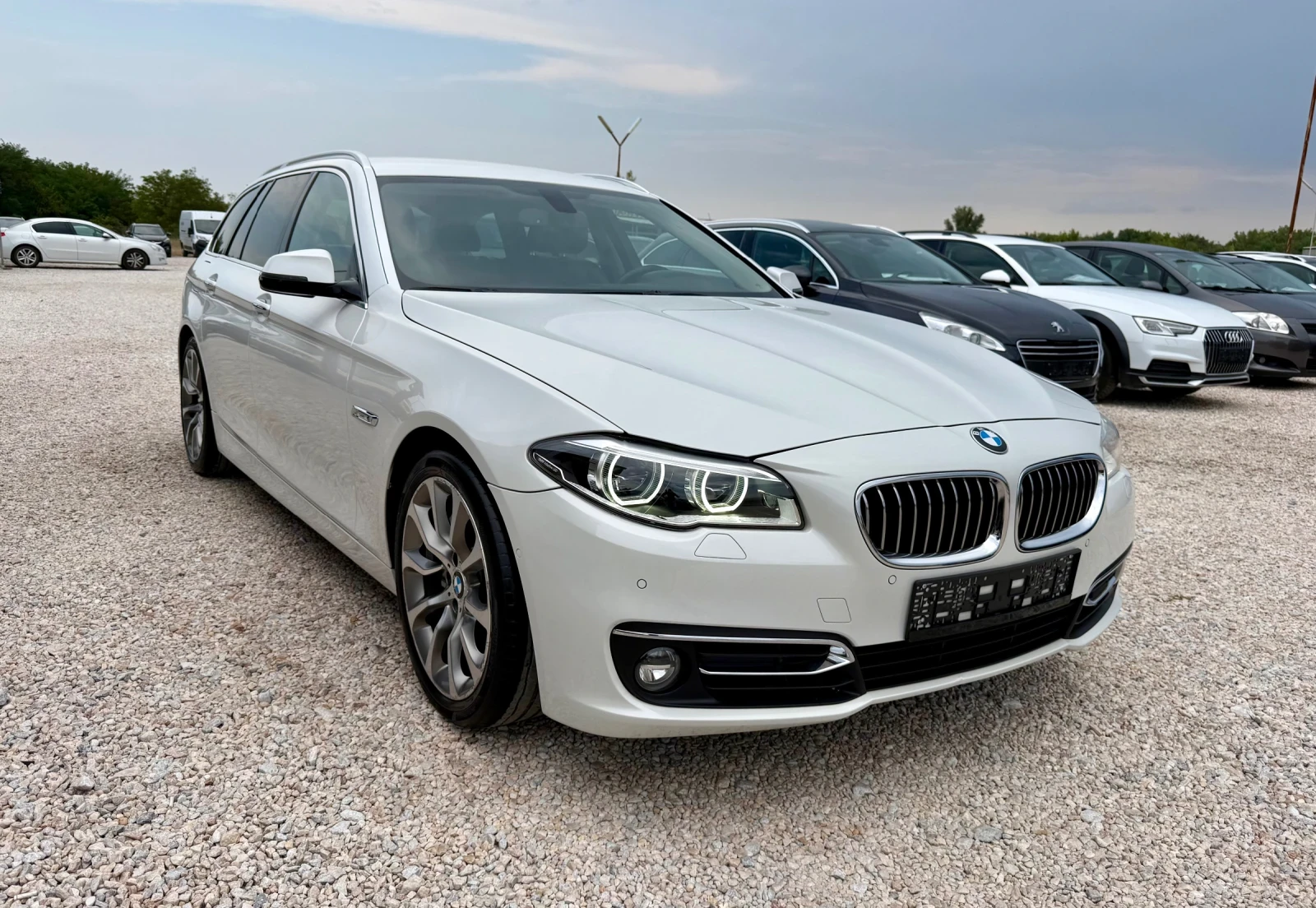 BMW 530 3.0D* 249k.c* M-LUXORY* FACELIFT, снимка 2 - Автомобили и джипове - 55792193