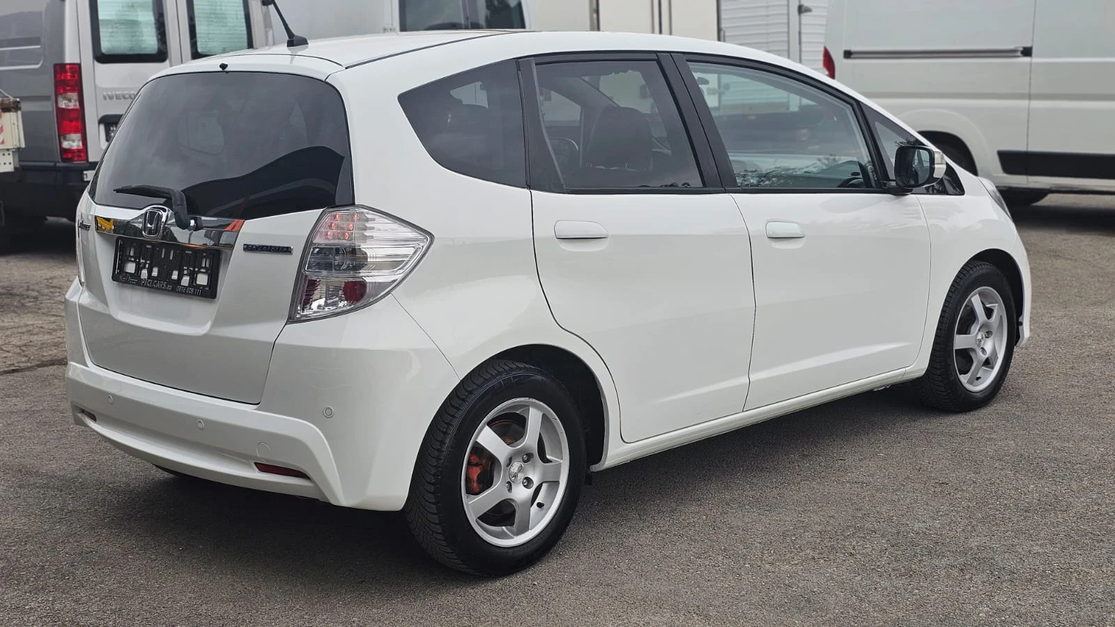 Honda Jazz 1.3IMA Mild Hybrid AUTO CH-ИСТОРИЯ-ФУЛ-ТОП СЪСТ., снимка 6 - Автомобили и джипове - 55836822