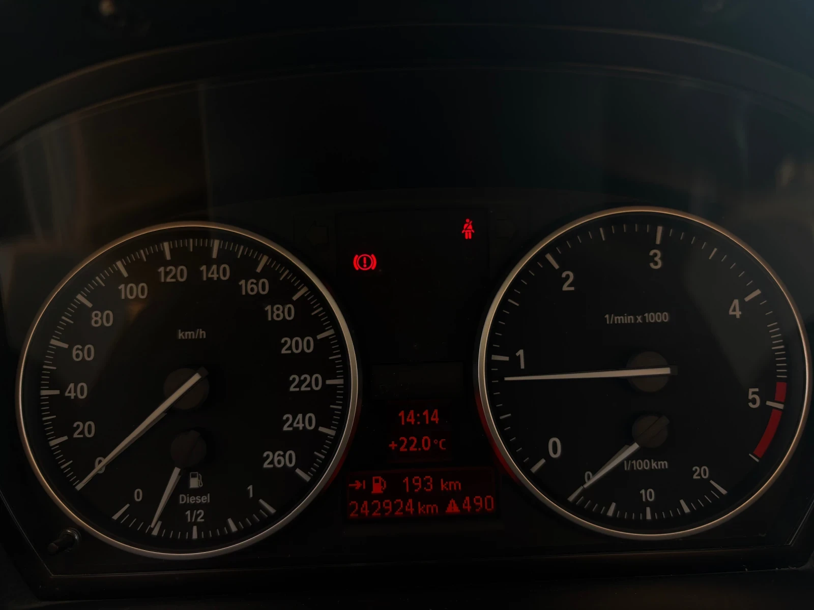 BMW 320, снимка 6 - Автомобили и джипове - 55900127
