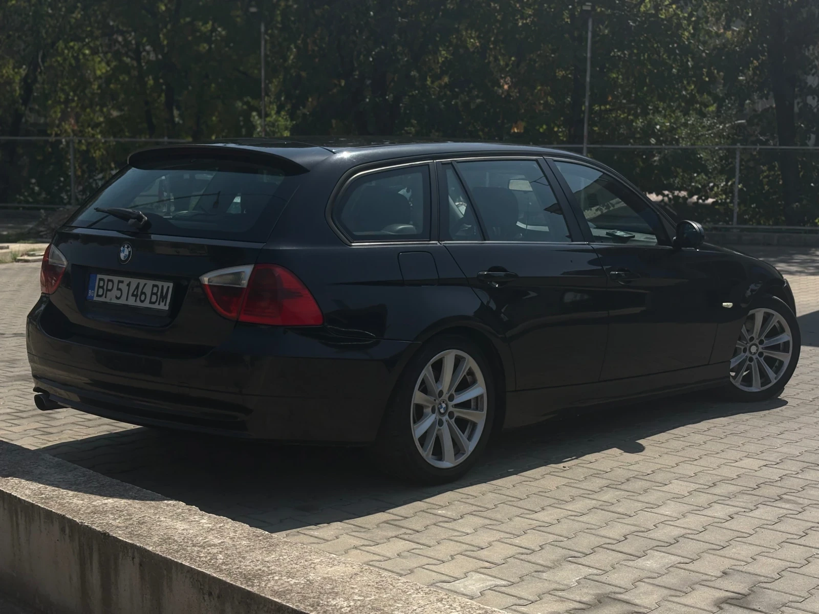 BMW 320, снимка 2 - Автомобили и джипове - 55900127