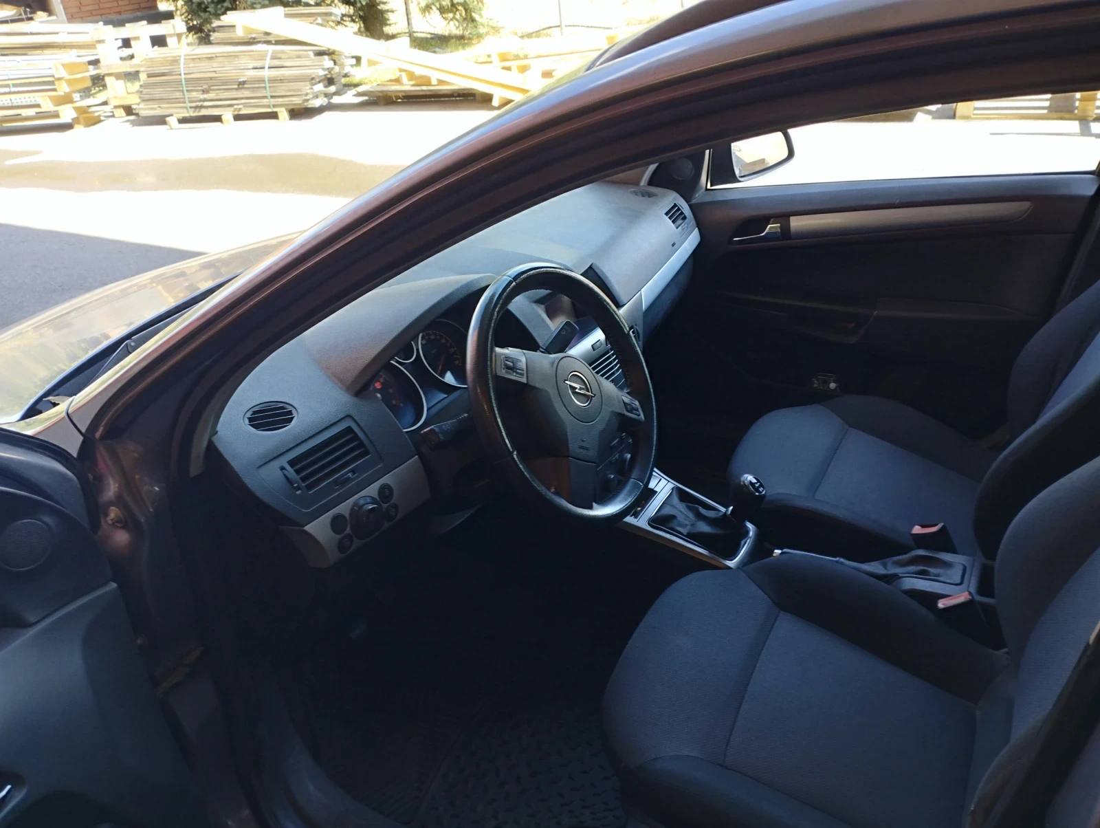 Opel Astra, снимка 16 - Автомобили и джипове - 56041845