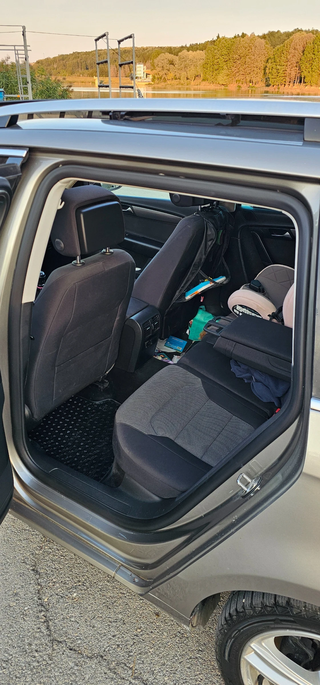 VW Passat 1.6TDI, снимка 8 - Автомобили и джипове - 56154412