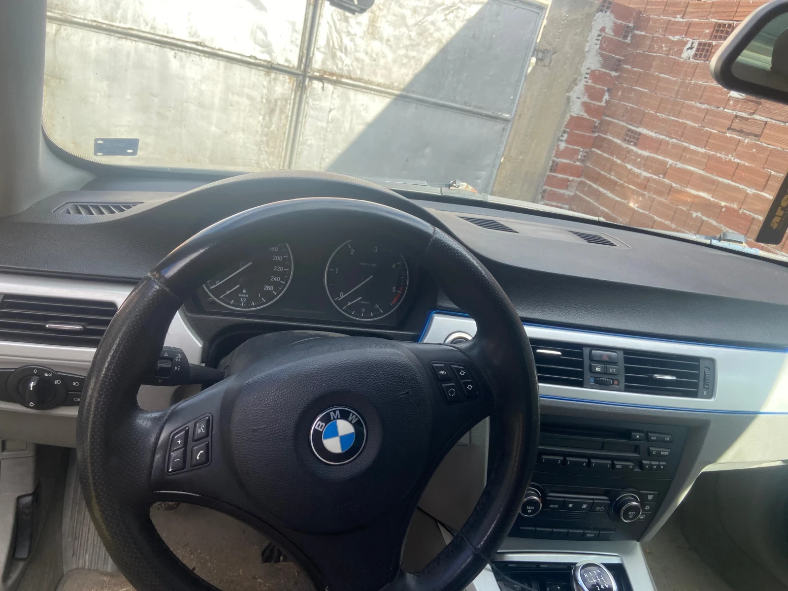 BMW 320, снимка 5 - Автомобили и джипове - 56597168