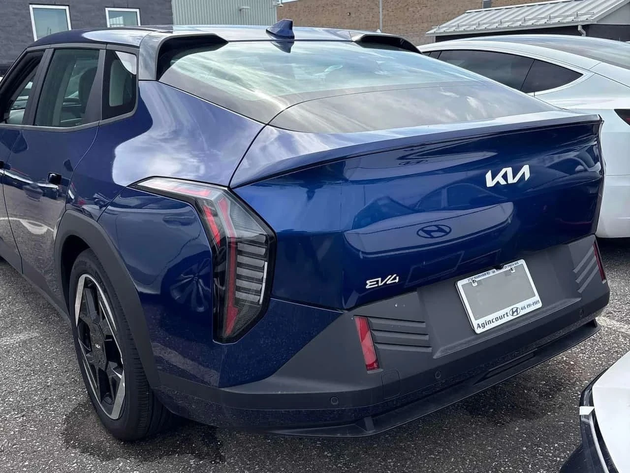 Kia EV4 | Mobile.bg � ����������� 4