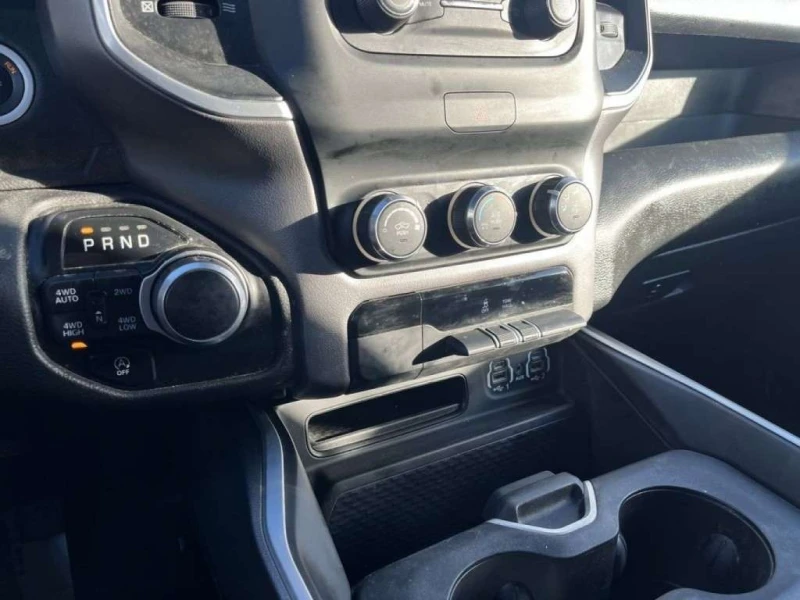 Dodge RAM 1500 2022 * CARFAX * БЕЗ ПЪРВОНАЧАЛНА ВНОСКА, снимка 11 - Автомобили и джипове - 53099184