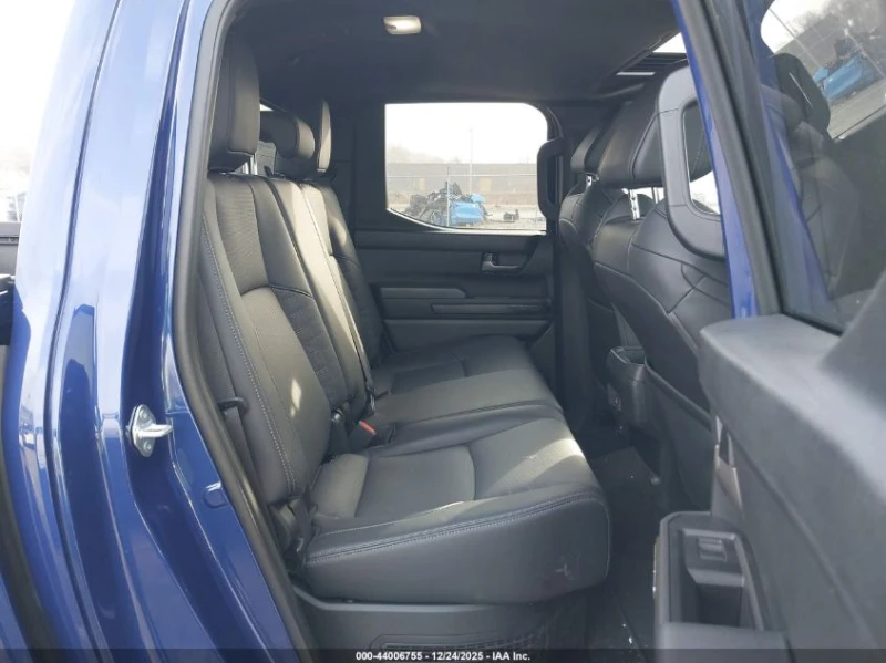 Toyota Tacoma 2.4l Hybrid Trd Off Road, снимка 8 - Автомобили и джипове - 53455660