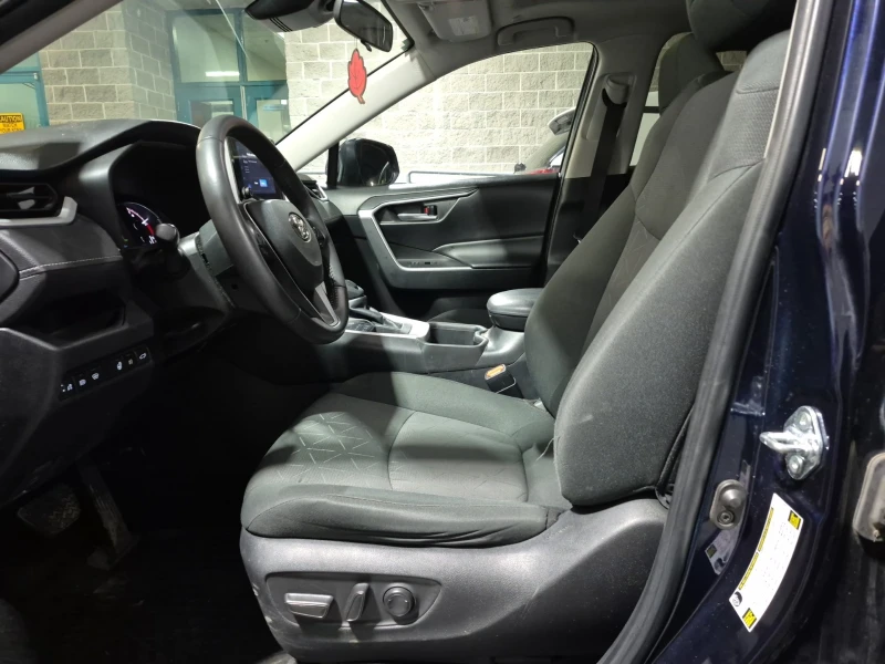 Toyota Rav4 2.5| 4x4| ПОДГРЕВ НА ВОЛАНА| PANORAMA| CARFAX, снимка 7 - Автомобили и джипове - 53457895
