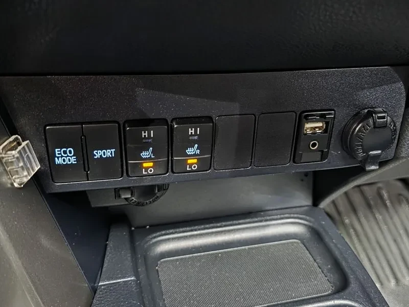 Toyota Rav4, снимка 14 - Автомобили и джипове - 54763625