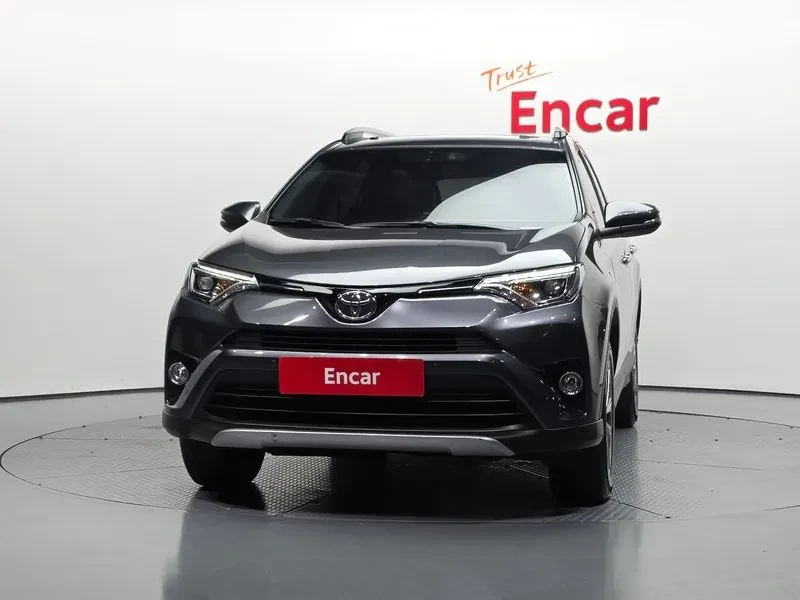 Toyota Rav4, снимка 3 - Автомобили и джипове - 54763625
