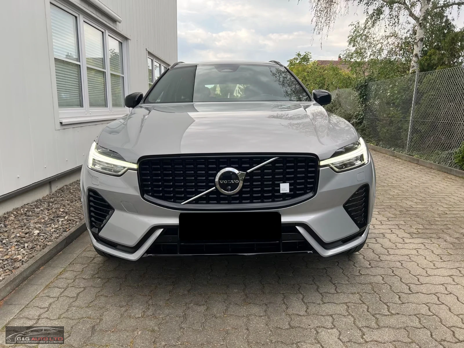Volvo XC60 POLESTAR-ENGINEERED/455HP/AMBI/360/PANO/MEMO/618f - изображение 2