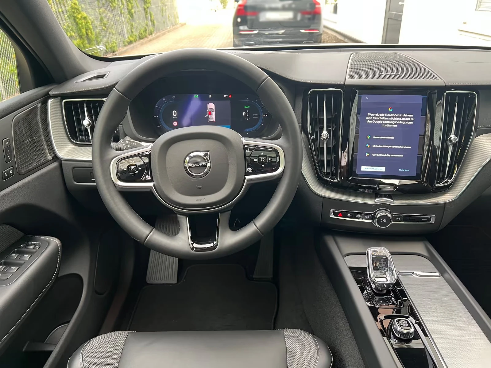 Volvo XC60 POLESTAR-ENGINEERED/455HP/AMBI/360/PANO/MEMO/618f | Mobile.bg   12