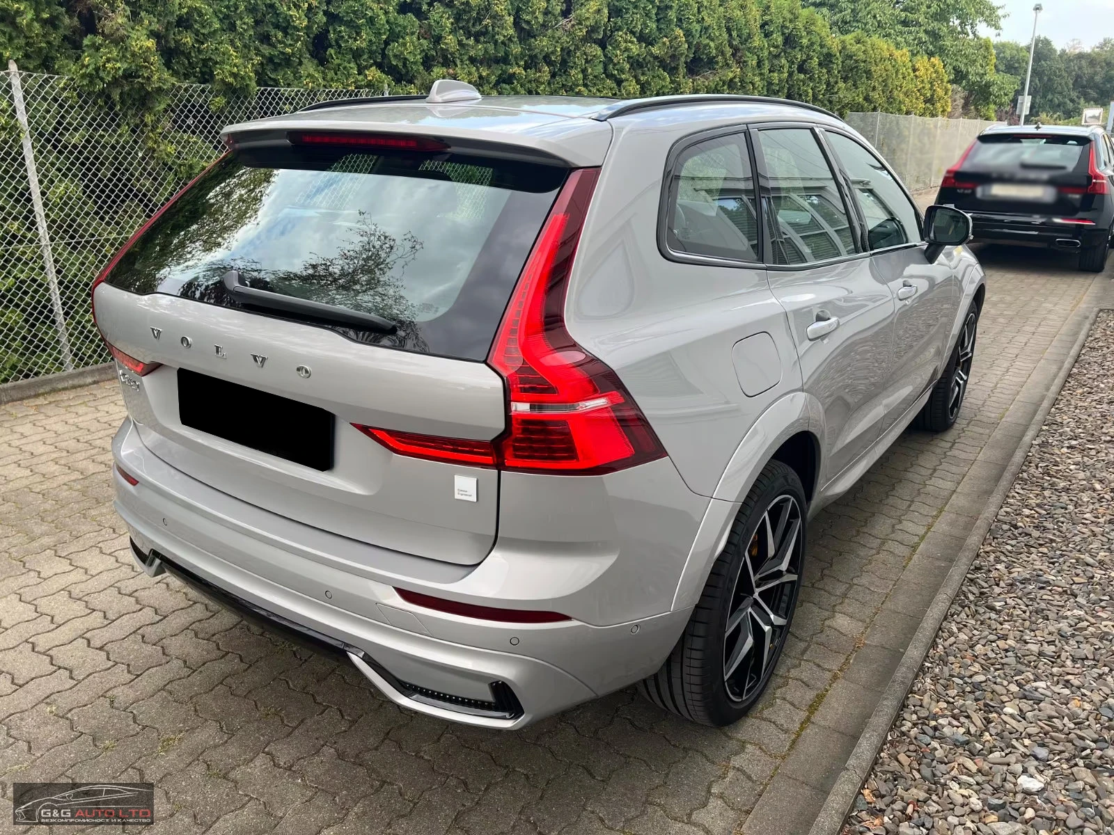 Volvo XC60 POLESTAR-ENGINEERED/455HP/AMBI/360/PANO/MEMO/618f - изображение 6
