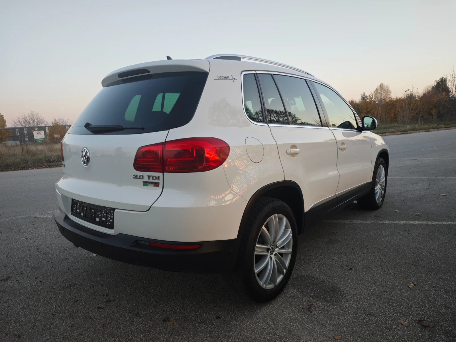 VW Tiguan PANORAMA* NAVI* ЧИСТО НОВА* 7DSG - изображение 4