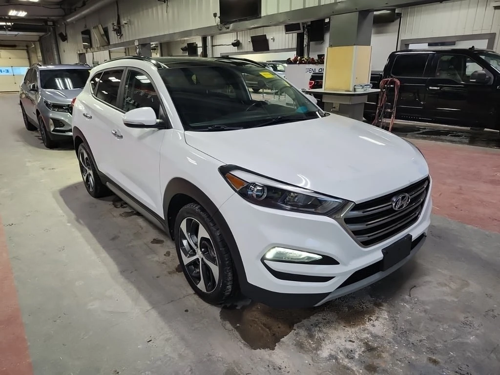 Hyundai Tucson * SE * CARFAX *  - изображение 2