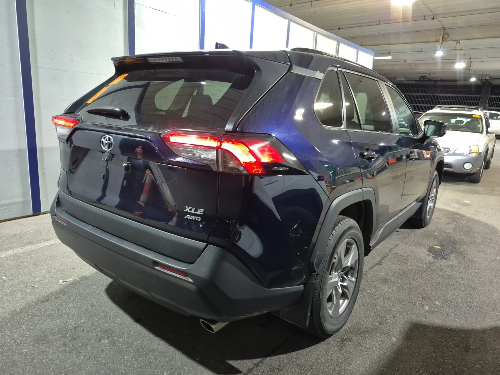 Toyota Rav4 2.5| 4x4| ПОДГРЕВ НА ВОЛАНА| PANORAMA| CARFAX - изображение 3