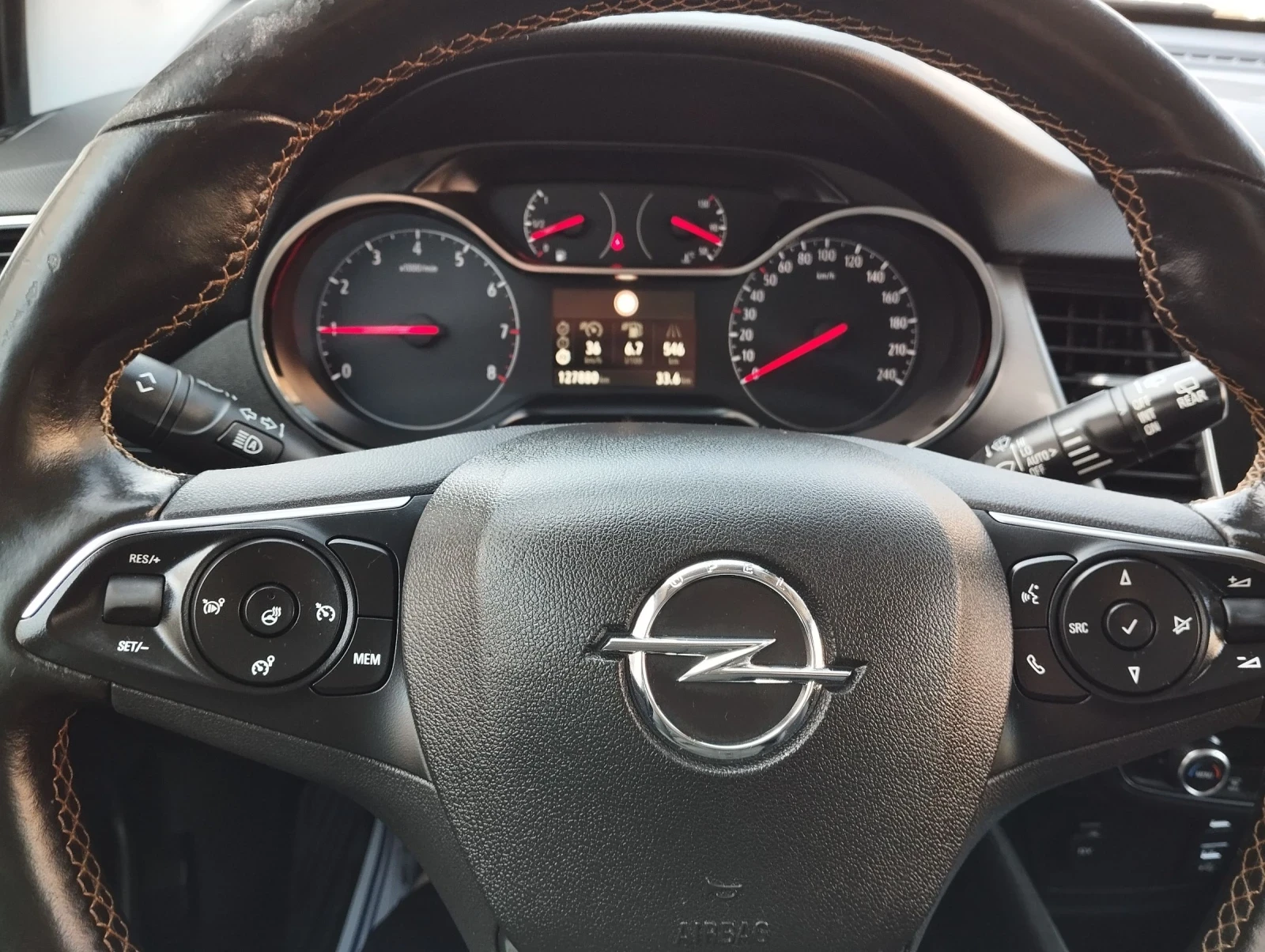 Opel Crossland X 1.2i turbo full extra cosmo , снимка 14 - Автомобили и джипове - 53829867