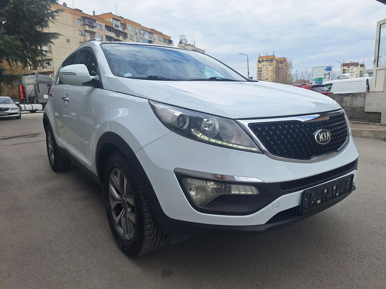 Kia Sportage 1.7D 116KC NAVI, снимка 4 - Автомобили и джипове - 54032112