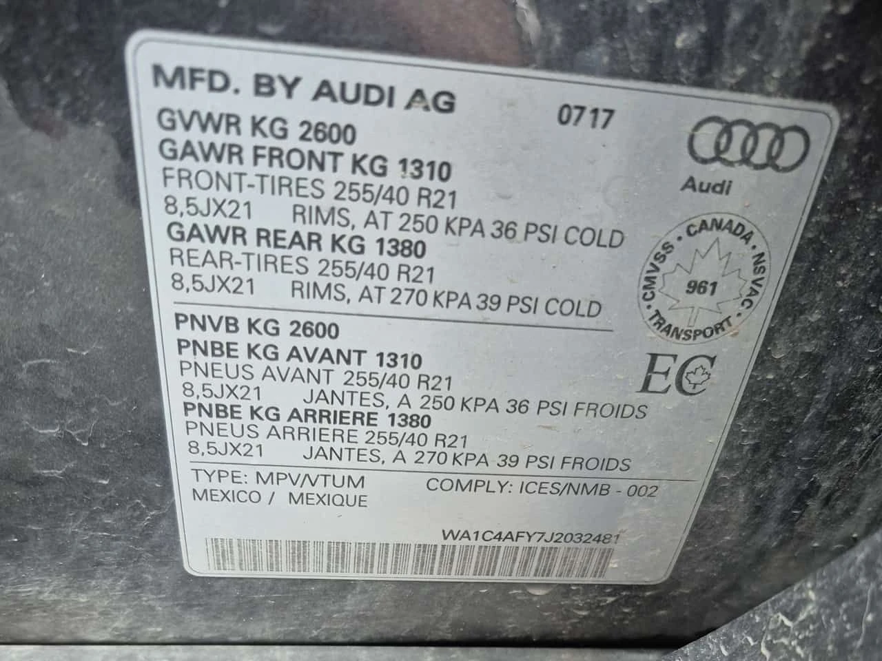 Audi SQ5 * Technik * DISTRONIC* 360* B&0* + ГУМИ С ДЖАНТИ* , снимка 14 - Автомобили и джипове - 54221424