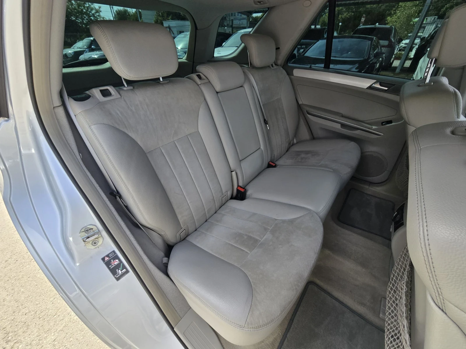 Mercedes-Benz ML 420 CDI 306к.с 4MATIC Въздух Топ състояние , снимка 14 - Автомобили и джипове - 54607967