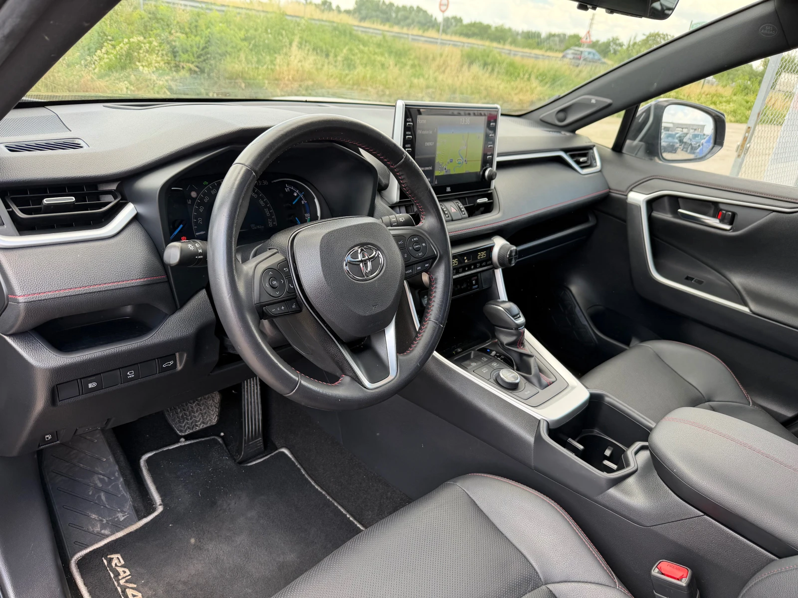 Toyota Rav4 2.5 PLUG IN HYBRID, снимка 10 - Автомобили и джипове - 54967418