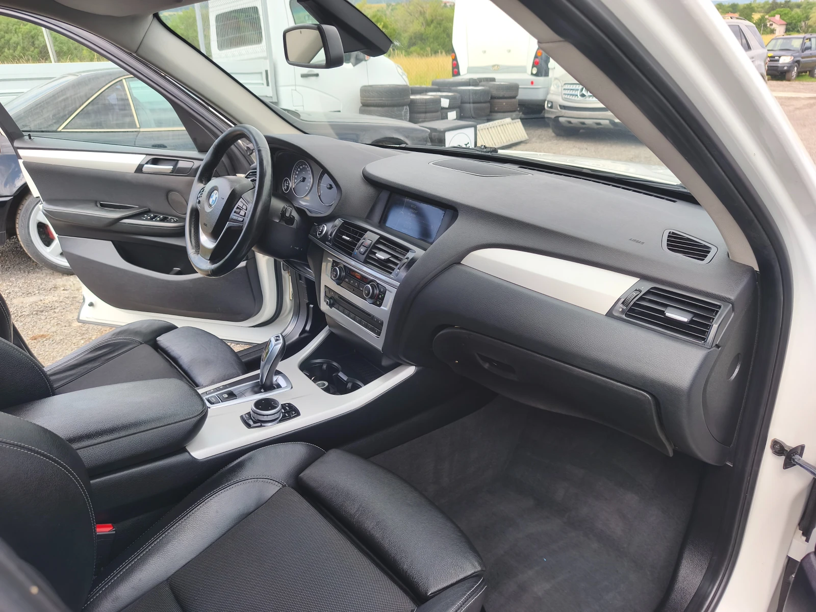 BMW X3 2.0d Xdrive Automat Xenon, снимка 9 - Автомобили и джипове - 55131326