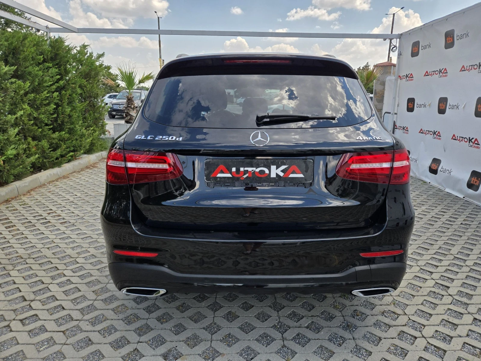 Mercedes-Benz GLC 250 2.2CDI-204кс/AMG LINE/9G/CAR PLAY/ОБДУХВАНЕ/DISTR, снимка 4 - Автомобили и джипове - 55212009