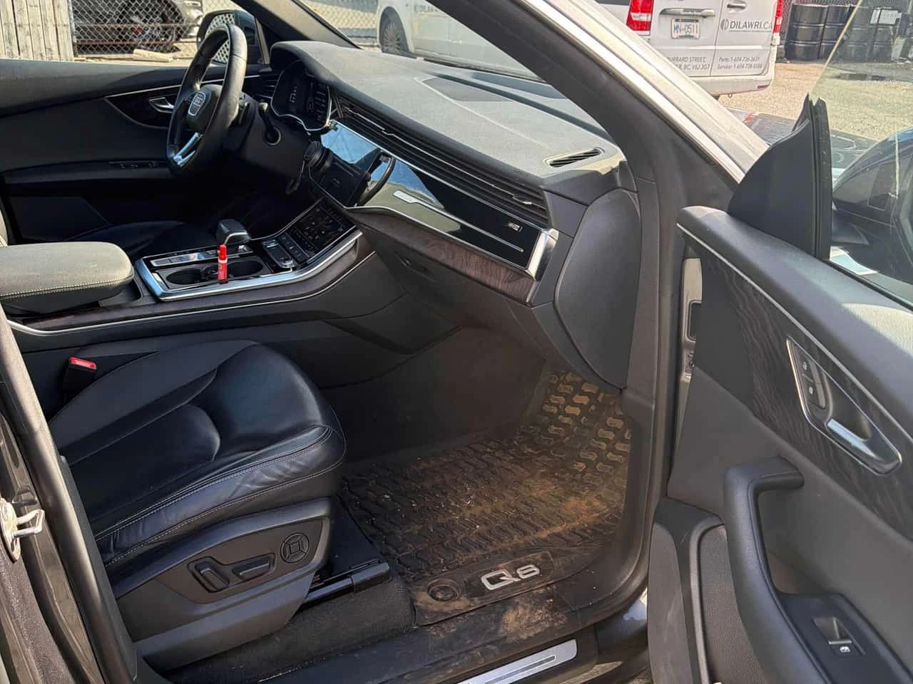 Audi Q8 Progressiv | CARFAX | ���������� ��� ������������ | Mobile.bg � ����������� 13