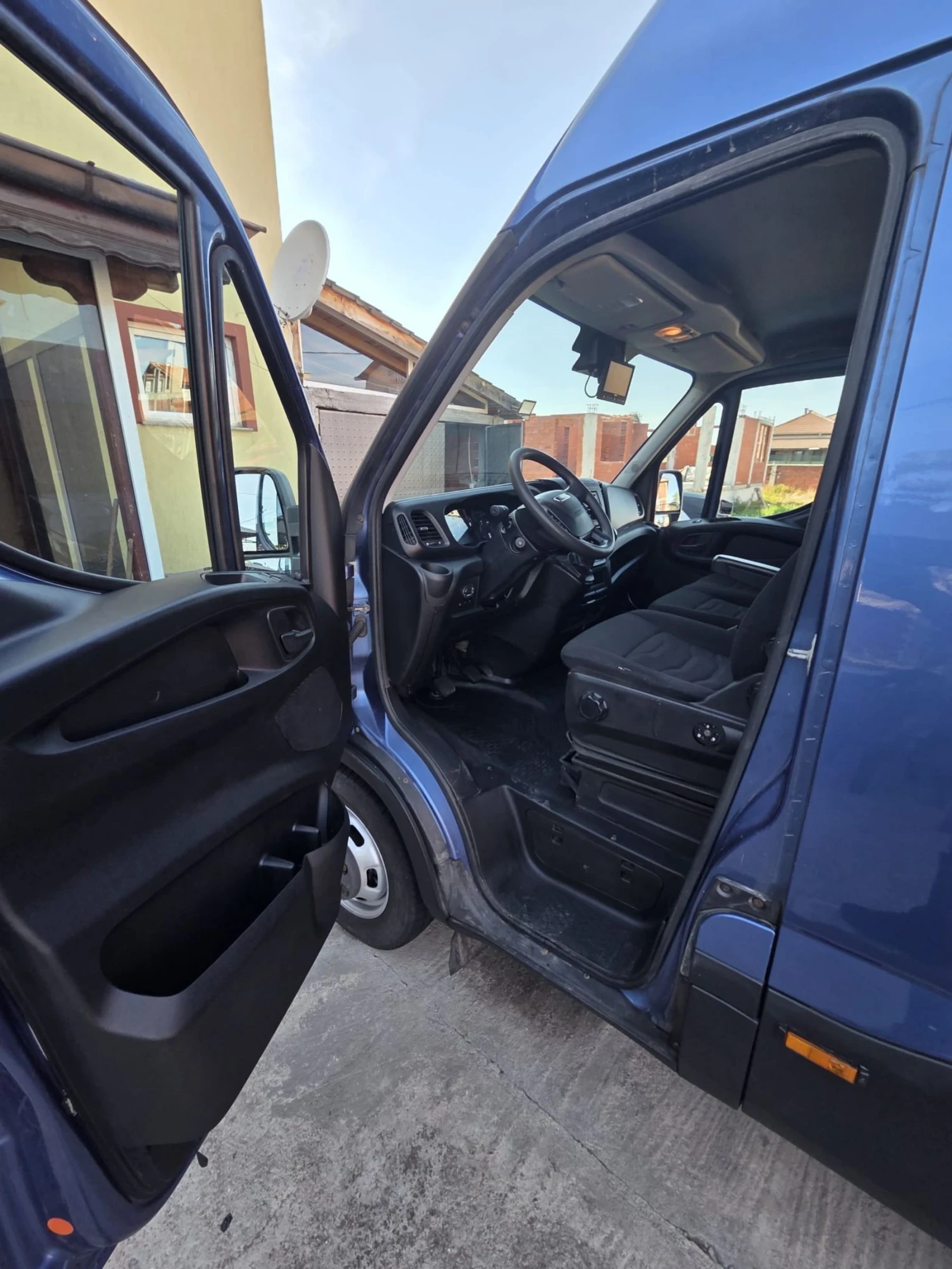 Iveco Daily 35S210, двойна гума, снимка 16 - Бусове и автобуси - 54768777