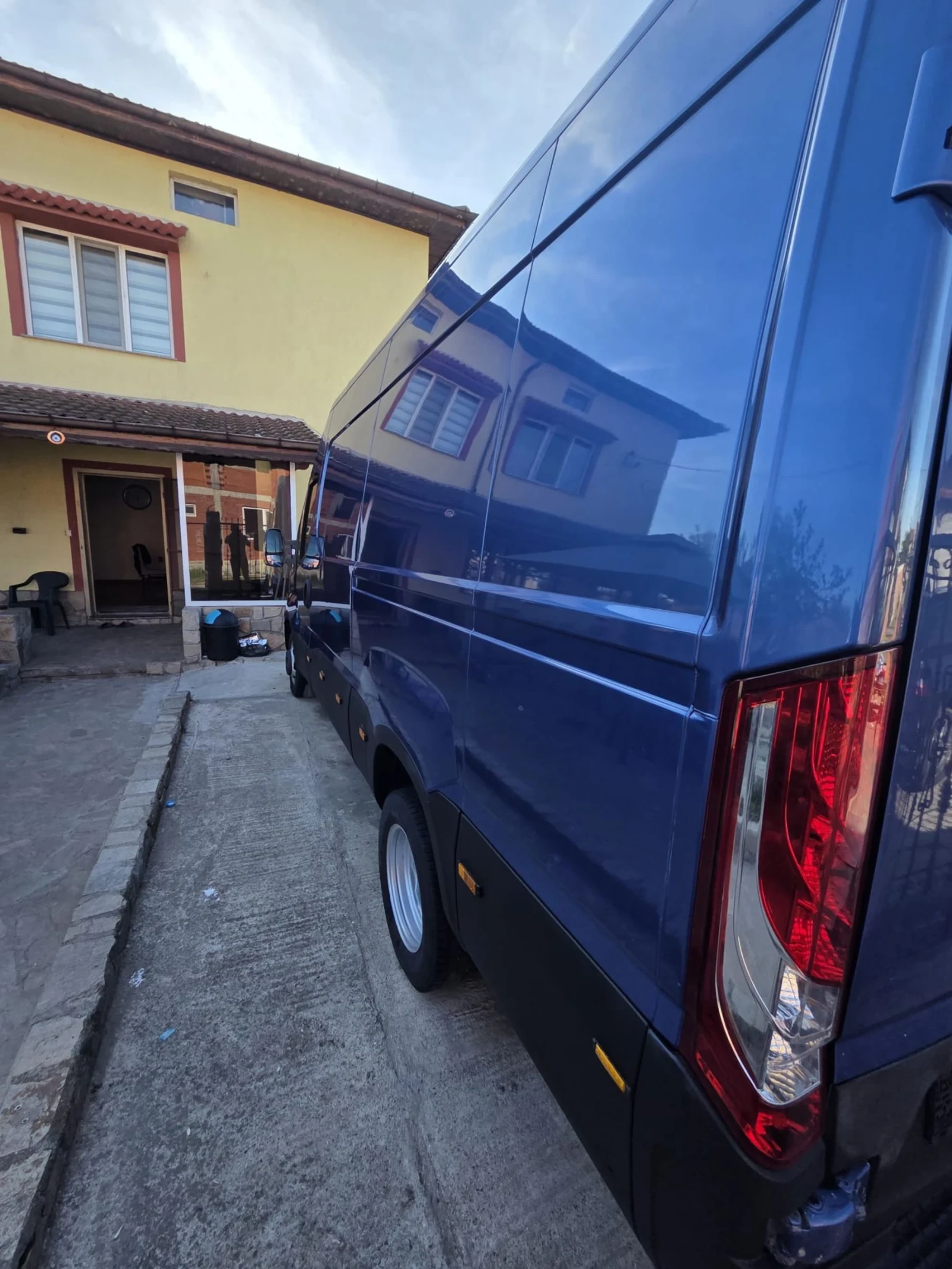 Iveco Daily 35S210, двойна гума, снимка 9 - Бусове и автобуси - 54768777