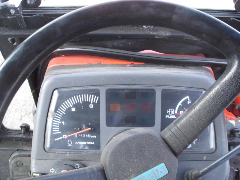 Трактор Kubota 1410 4х4, снимка 3 - Селскостопанска техника - 51611357
