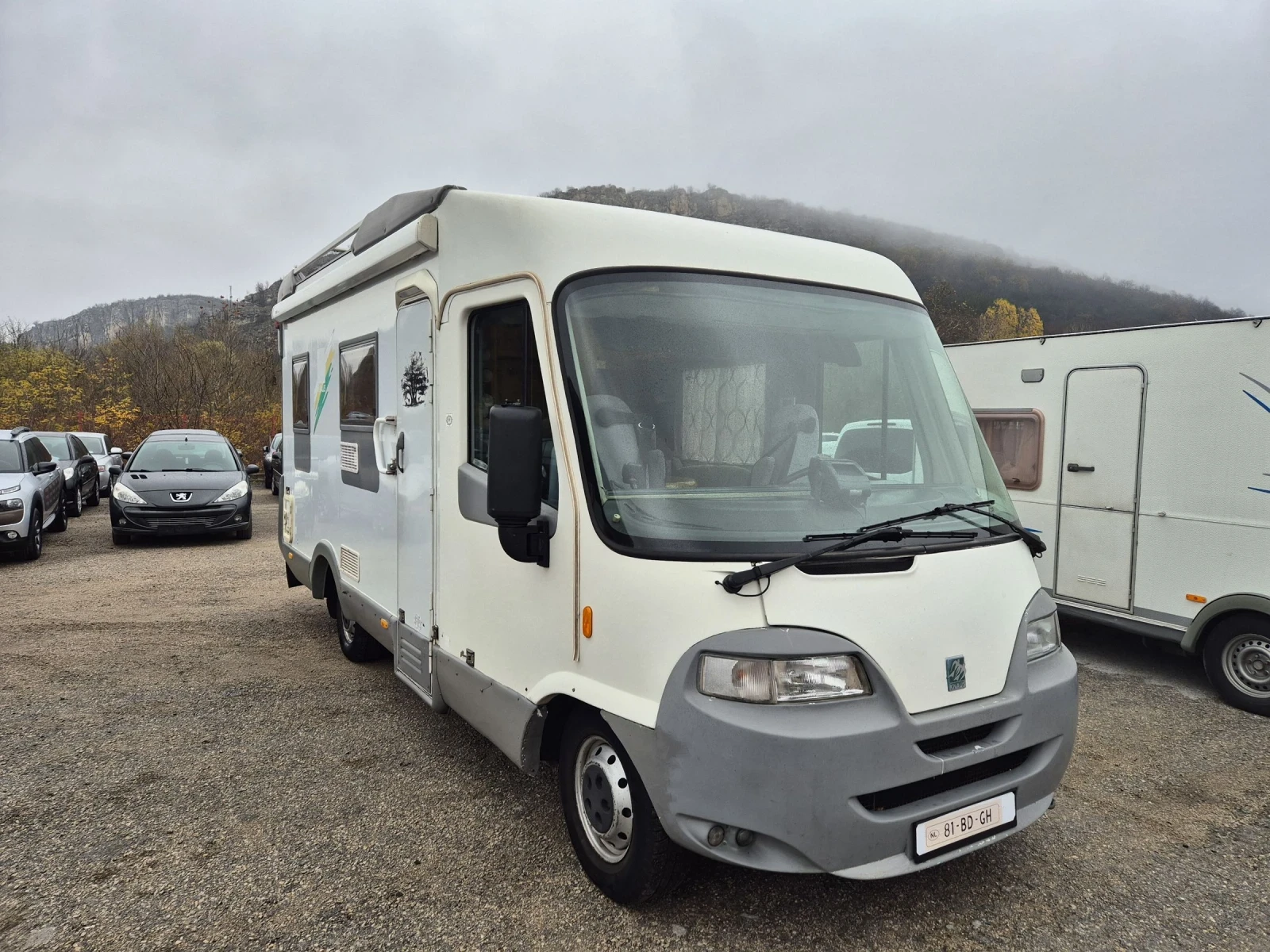  Knaus | Mobile.bg   1