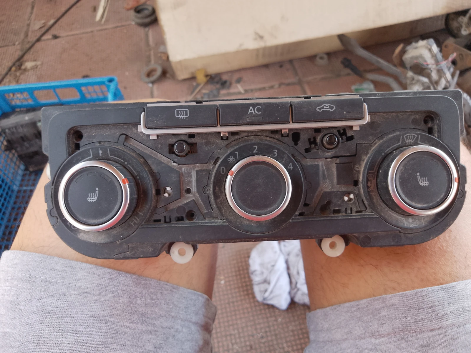 7N0907426L      7  | Mobile.bg   1