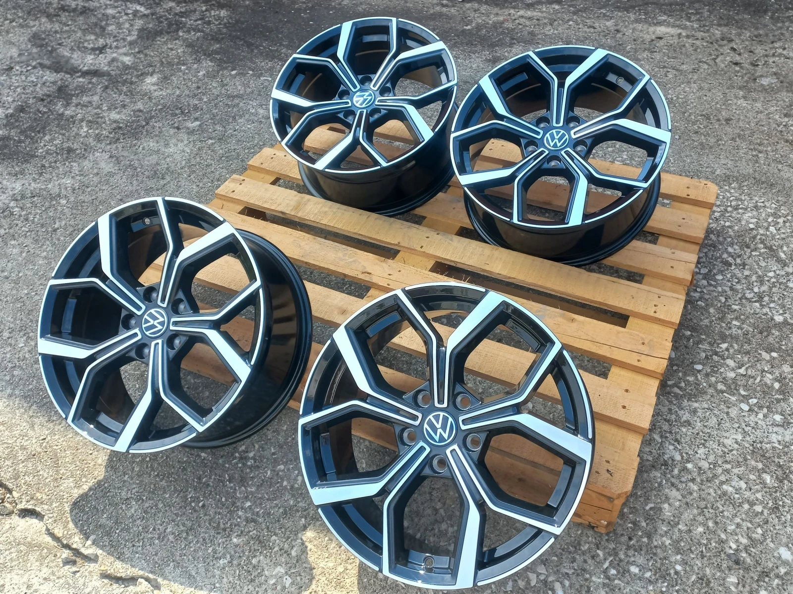 Джанти за VW, снимка 3 - Гуми и джанти - 53953483