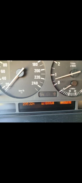 BMW 520 2.2i, снимка 8