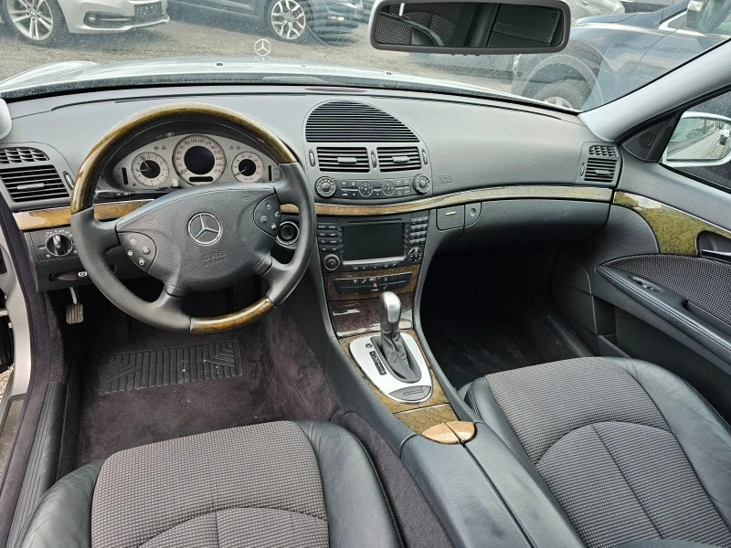 Mercedes-Benz E 320 avangarde, снимка 14 - Автомобили и джипове - 45856626