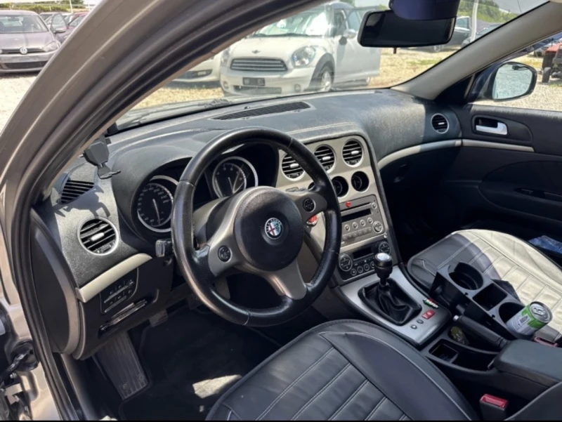 Alfa Romeo 159 1.8i Face Lift Уникат Топ Състояние, снимка 9 - Автомобили и джипове - 48162543