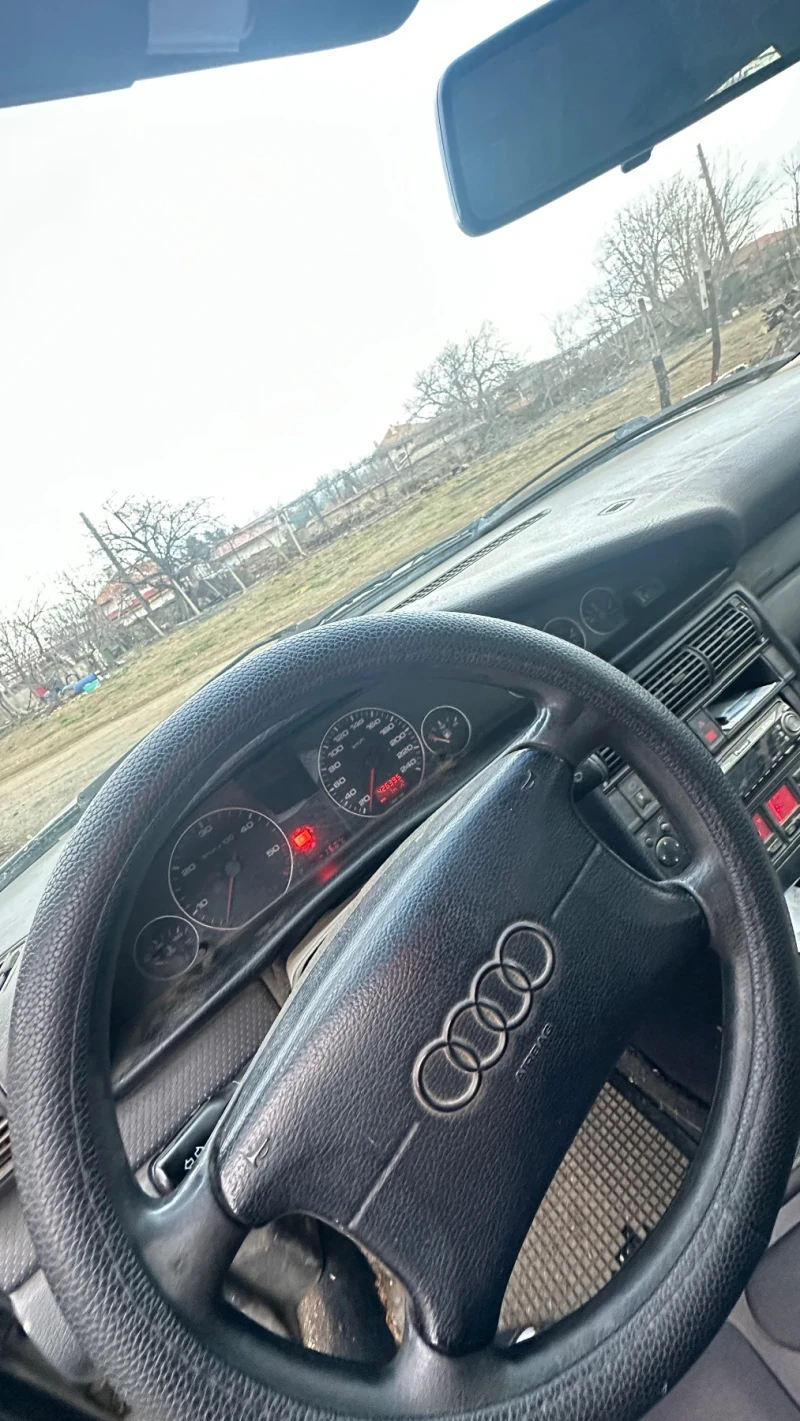 Audi A6 2.5 TDI, снимка 4 - Автомобили и джипове - 48896110