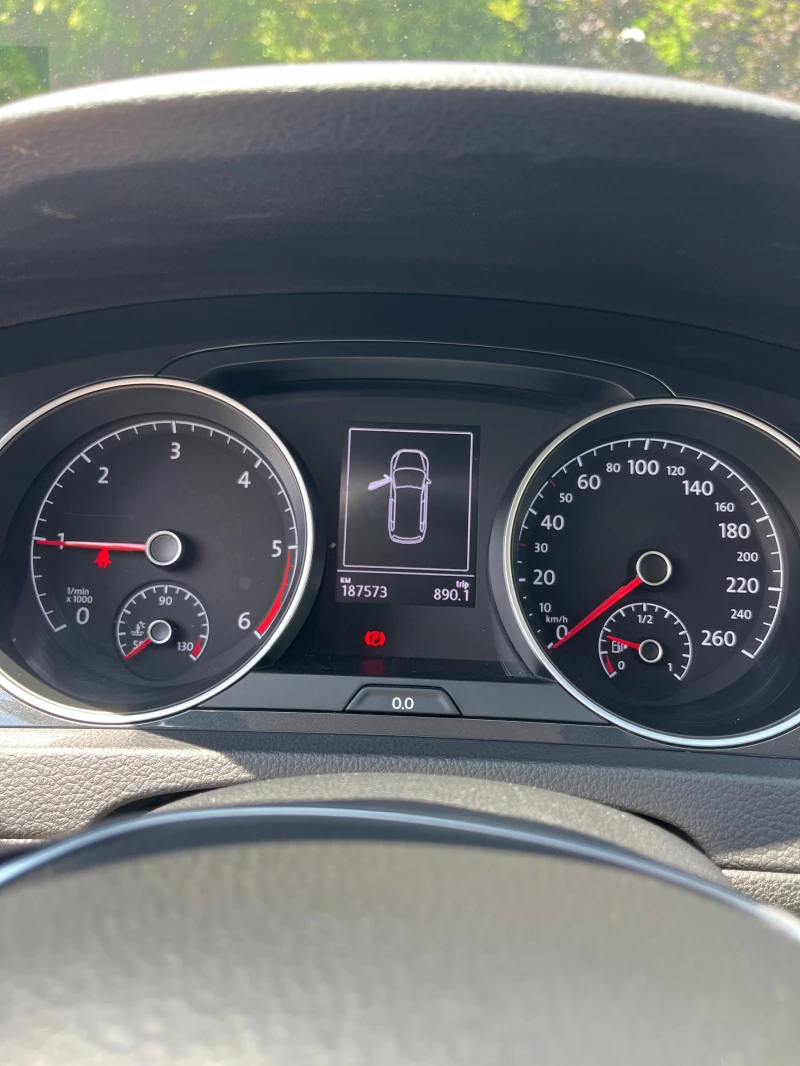 VW Golf 1.6 TDI  EURO 6, снимка 6 - Автомобили и джипове - 52152183