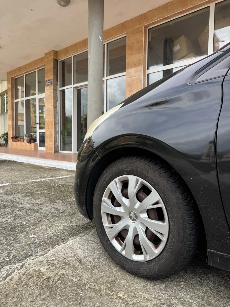 Peugeot 208, снимка 5 - Автомобили и джипове - 53031745
