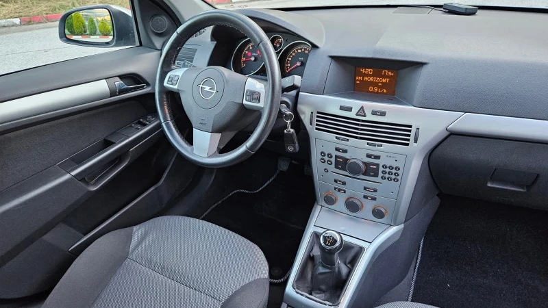 Opel Astra 1.4 GAZ/KLIMA/FACELIFT, снимка 10 - Автомобили и джипове - 52128588