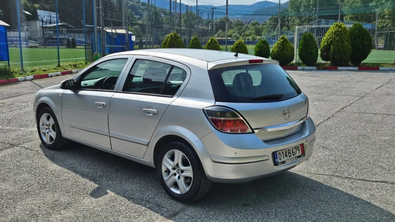 Opel Astra 1.4 GAZ/KLIMA/FACELIFT, снимка 4 - Автомобили и джипове - 52128588
