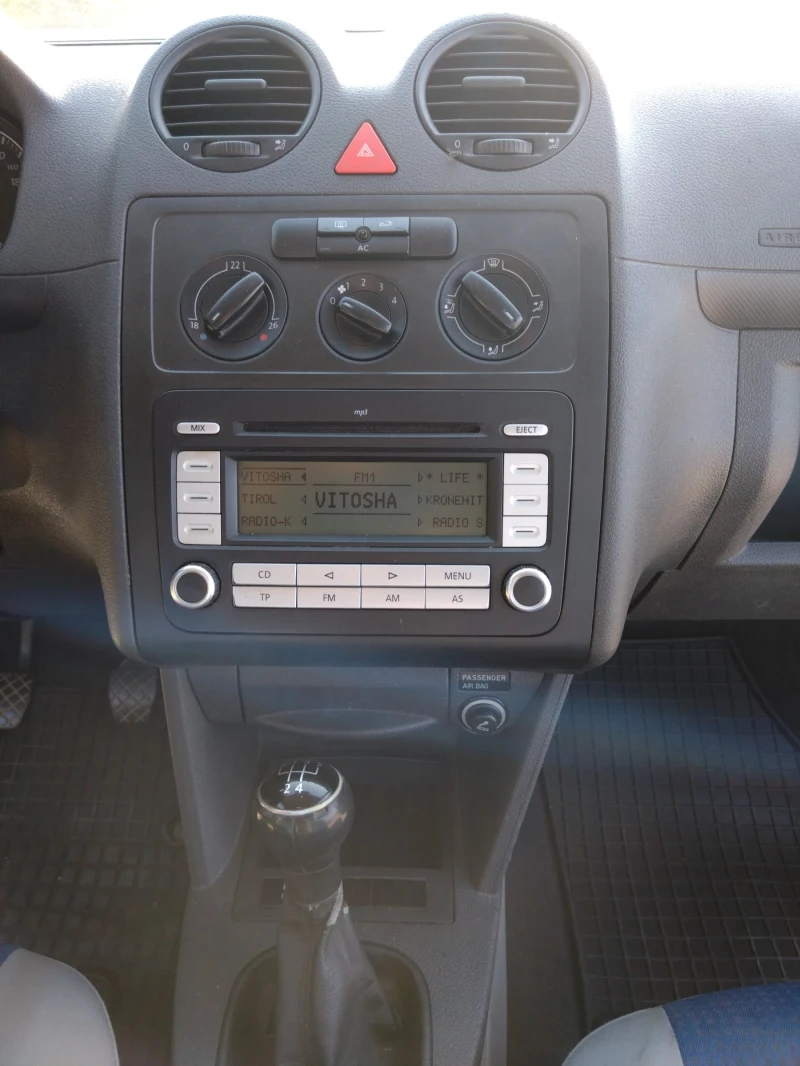 VW Caddy, снимка 6 - Автомобили и джипове - 52306267