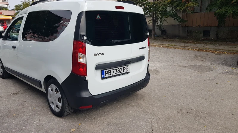 Dacia Dokker, снимка 4 - Автомобили и джипове - 52829462