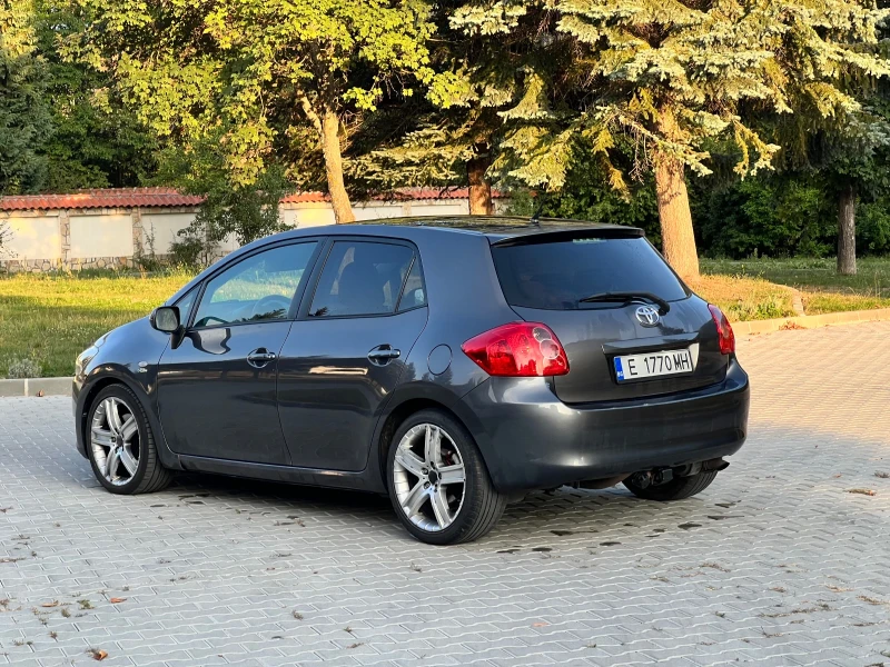 Toyota Auris, снимка 5 - Автомобили и джипове - 52949860