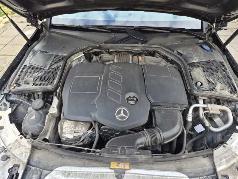 Mercedes-Benz C 220 4 Matic, снимка 7 - Автомобили и джипове - 53113915