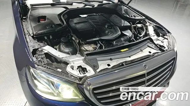 Mercedes-Benz E 220 E Class W213 E220D Exclusive - изображение 6