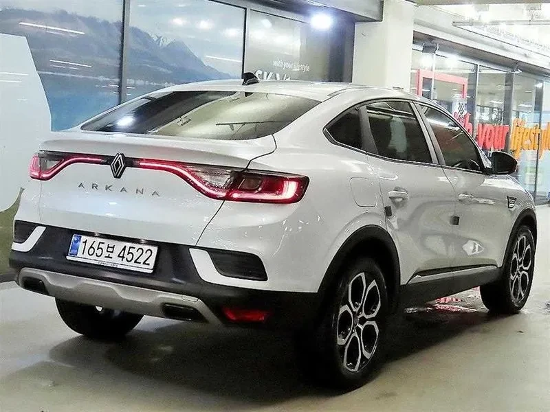 Renault Arkana 1.6 Gte Iconic, снимка 8 - Автомобили и джипове - 56165789