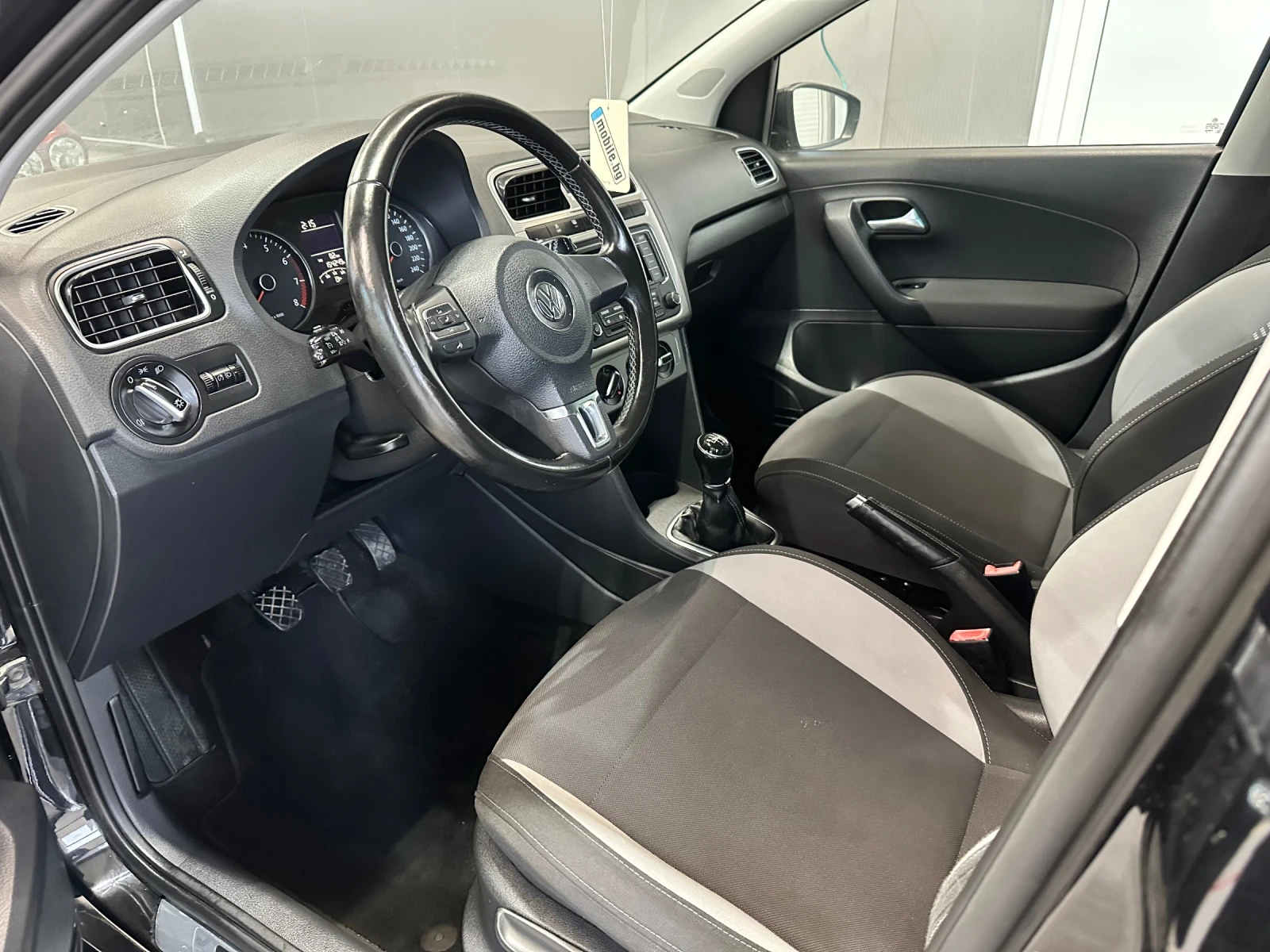 VW Polo 1.2i, снимка 13 - Автомобили и джипове - 56697336