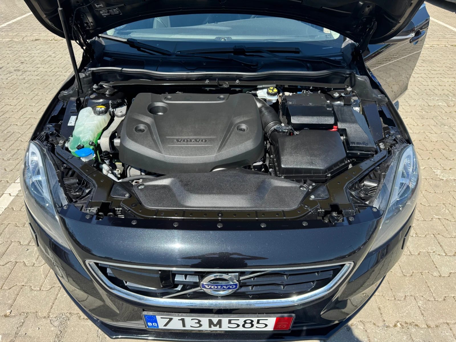Volvo V40 2.0 D3 150к.с - изображение 7